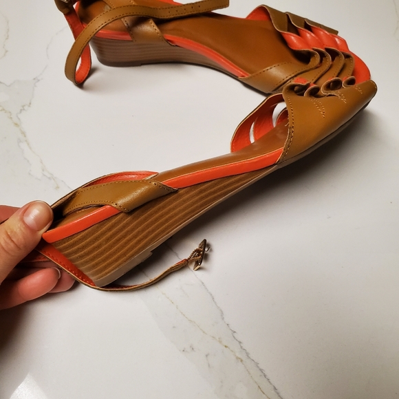 Sandals - Picture 2 of 3